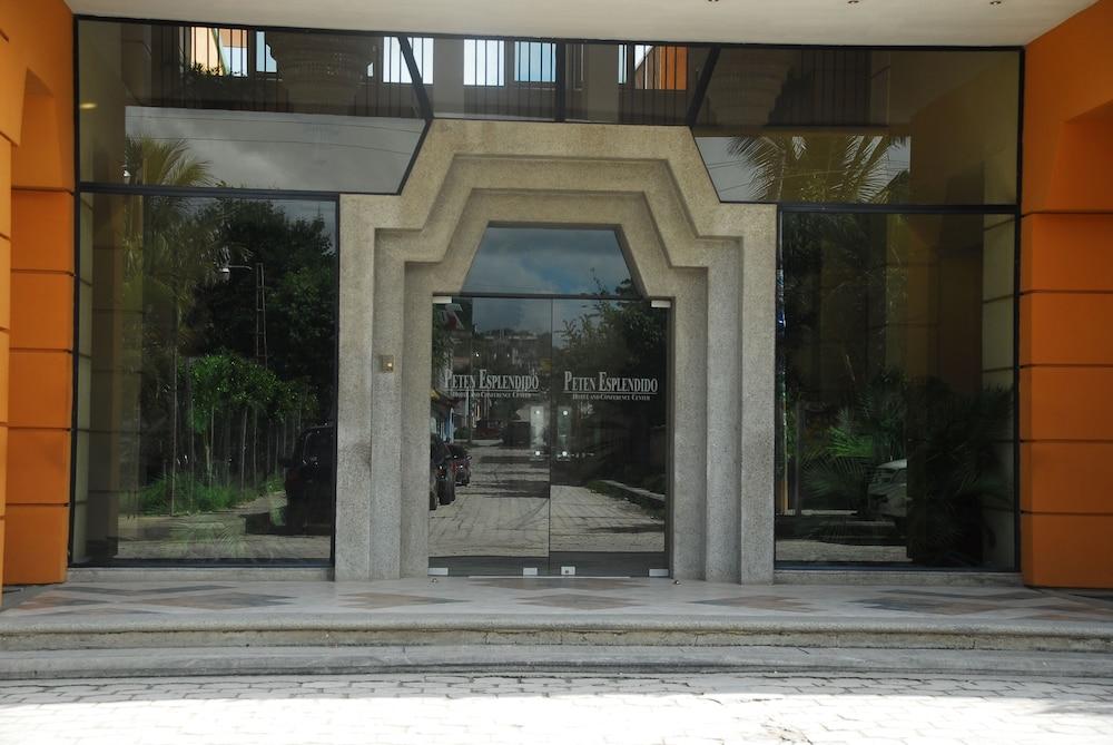 Peten Esplendido Flores Exterior photo