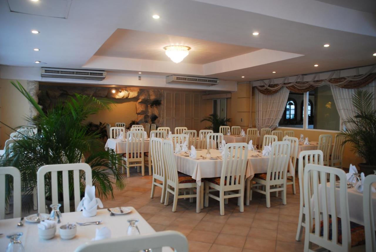 Peten Esplendido Flores Room photo